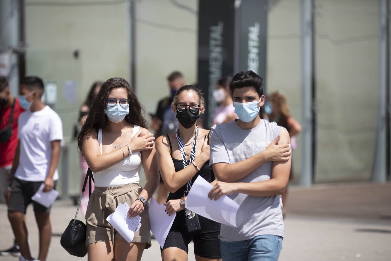 Fotos: Vacunación masiva contra la covid de los jóvenes de entre 17 y 19 años en Valladolid