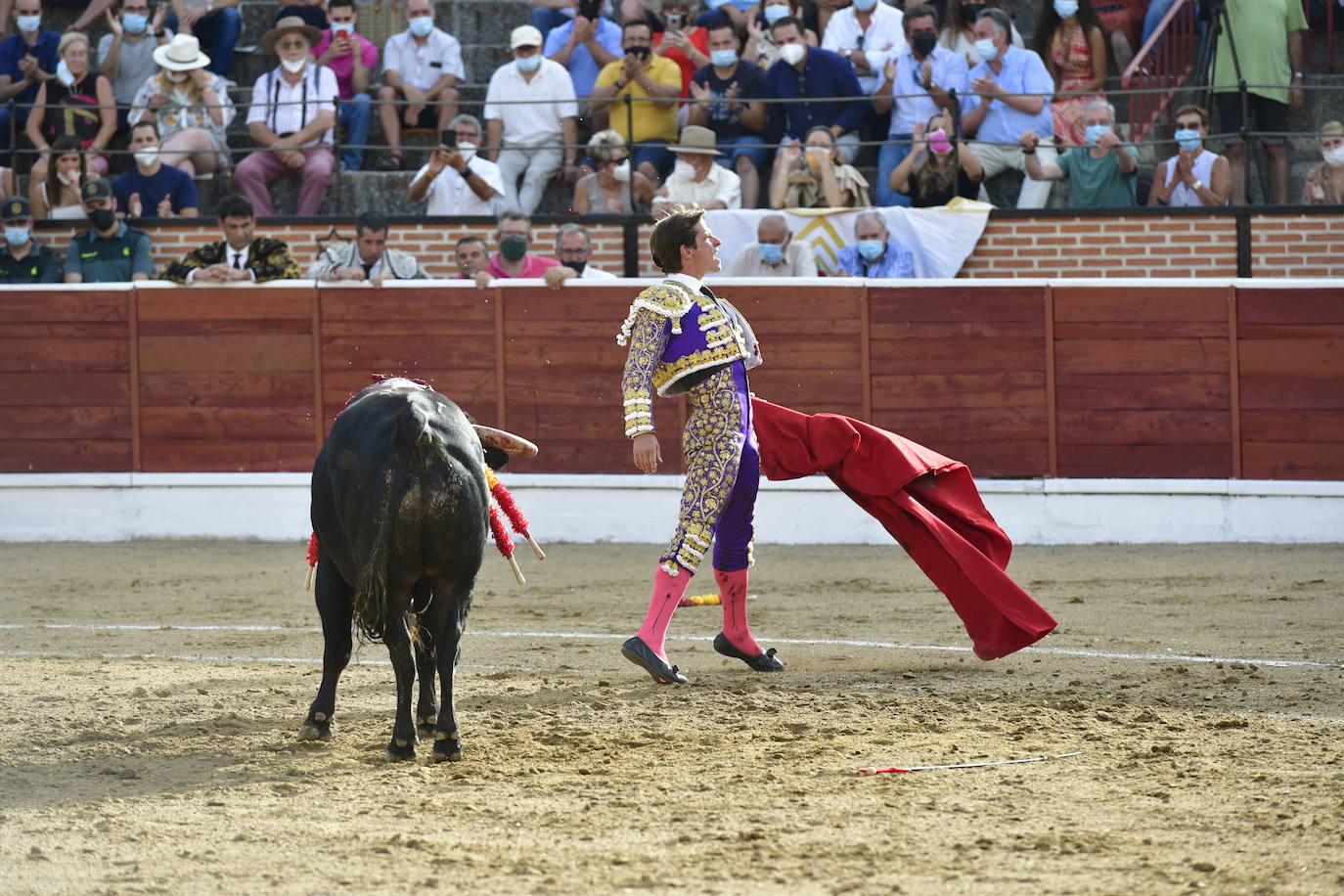 Imágenes de la corrida de este viernes en El Espinar.
