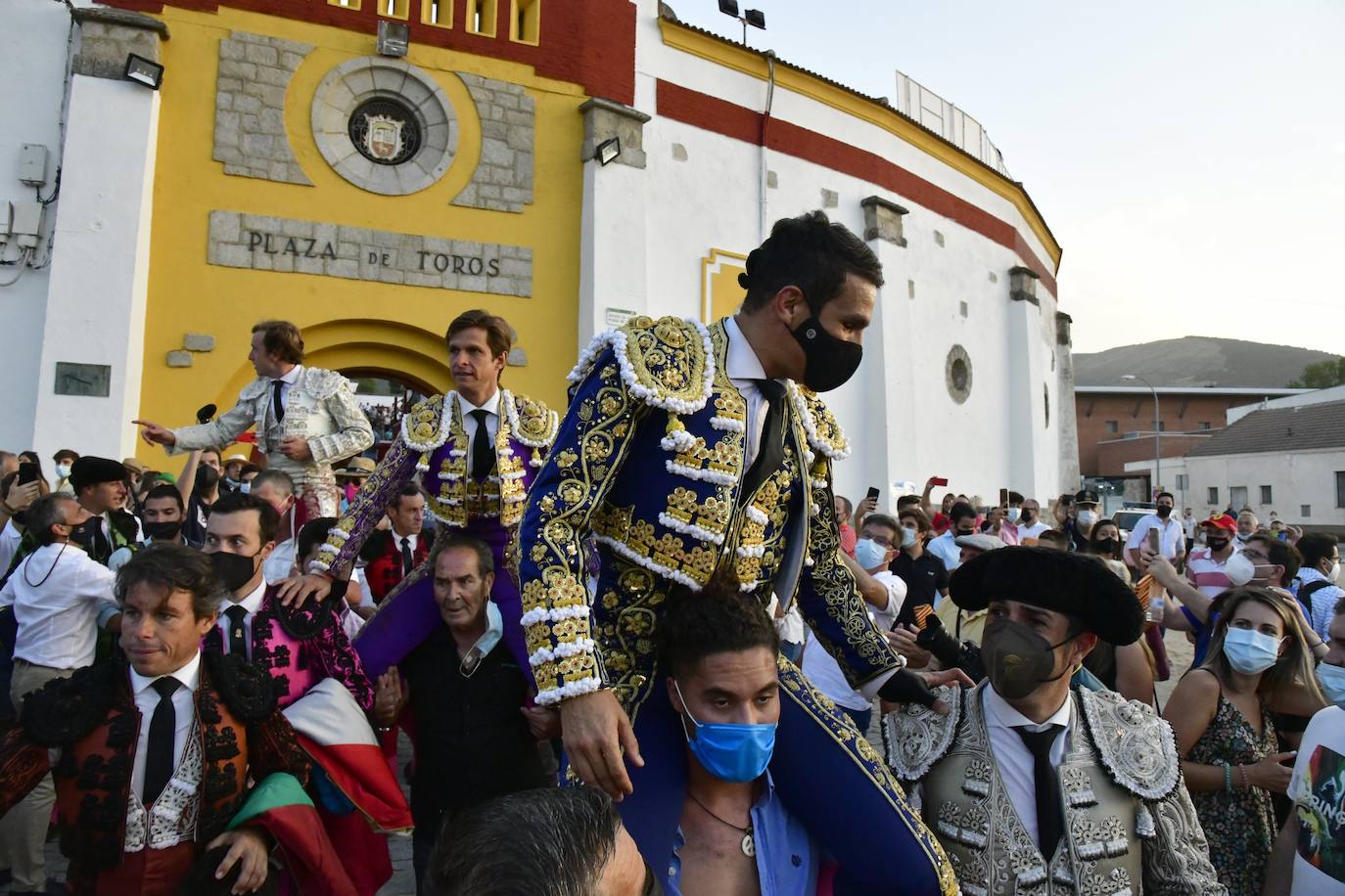 Imágenes de la corrida de este viernes en El Espinar.