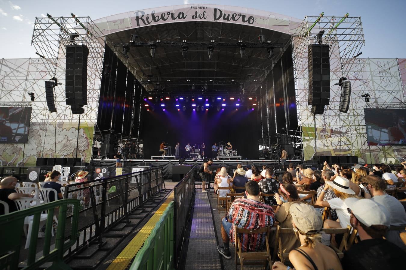 Fotos: Actuaciones de Anni B Sweet y Delaporte en la segunda jornada de Sonorama Ribera 2021