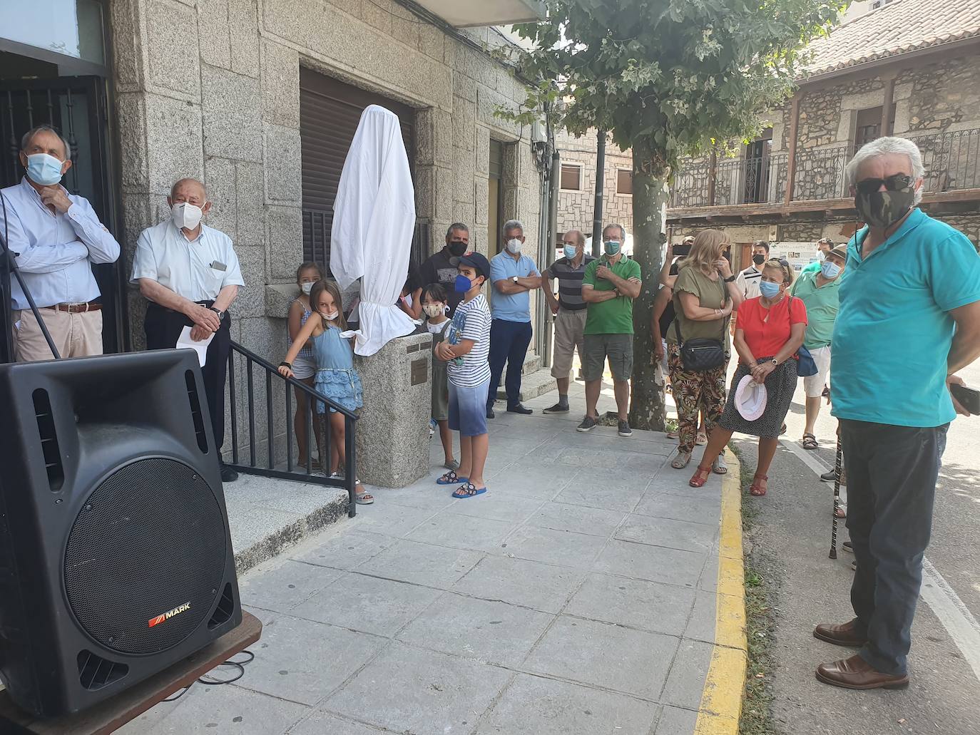 Fotos: El hombre de campo pervivirá en Linares de Riofrío en bronce