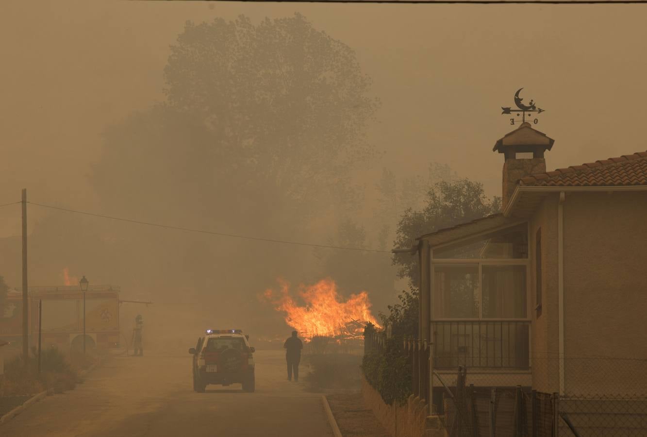 Fotos: El incendio forestal de Navalacruz obliga a desalojar varios pueblos de Ávila
