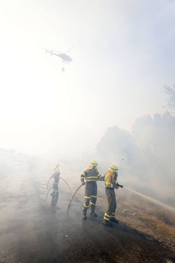 Fotos: El incendio forestal de Navalacruz obliga a desalojar varios pueblos de Ávila
