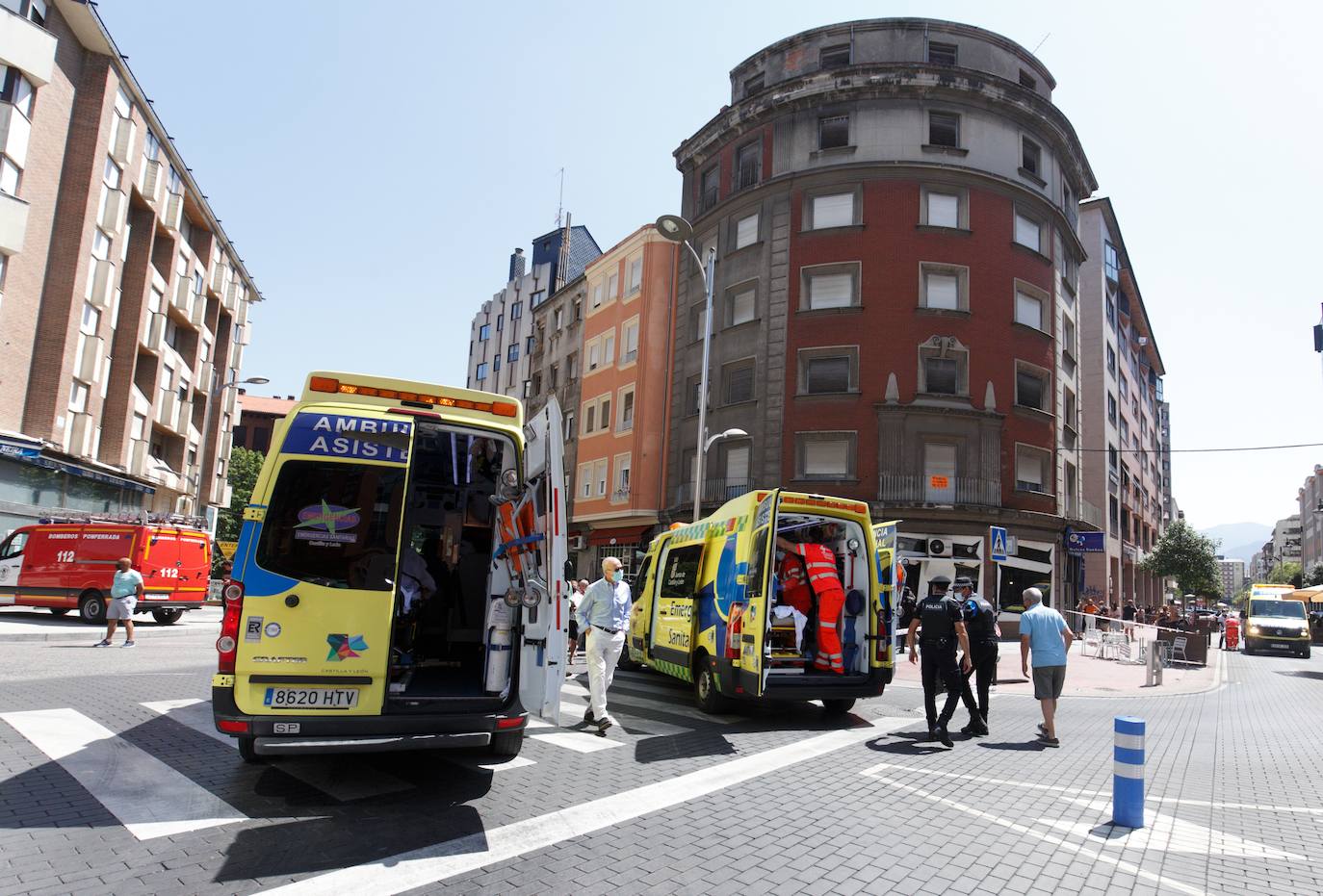 Fotos: Un atropello múltiple en Ponferrada deja una mujer fallecida y cinco heridos