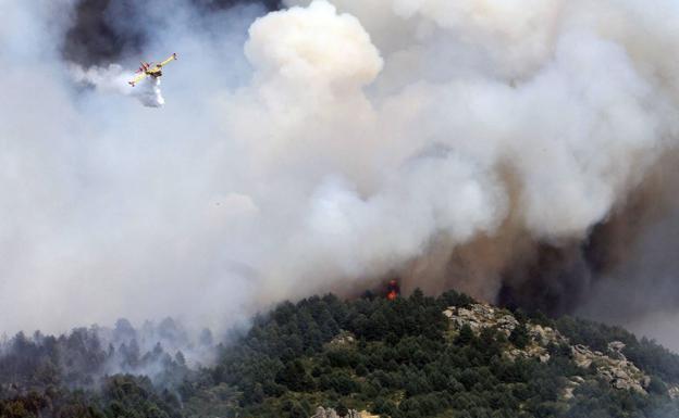 Incendio en la sierra de Guadarrama (Segovia). 