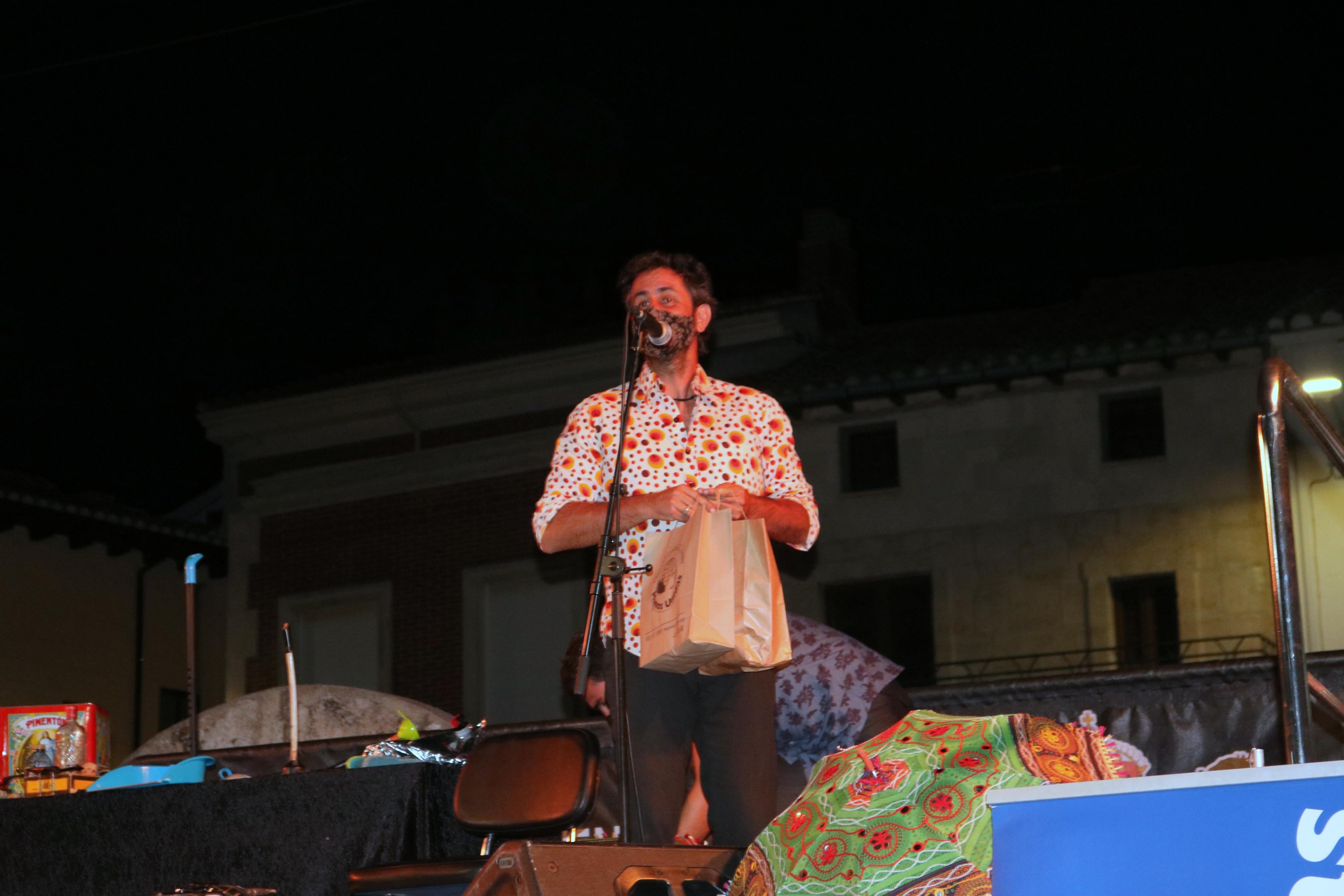Fetén Fetén entusiasmó al numeroso público congregado en Baltanás