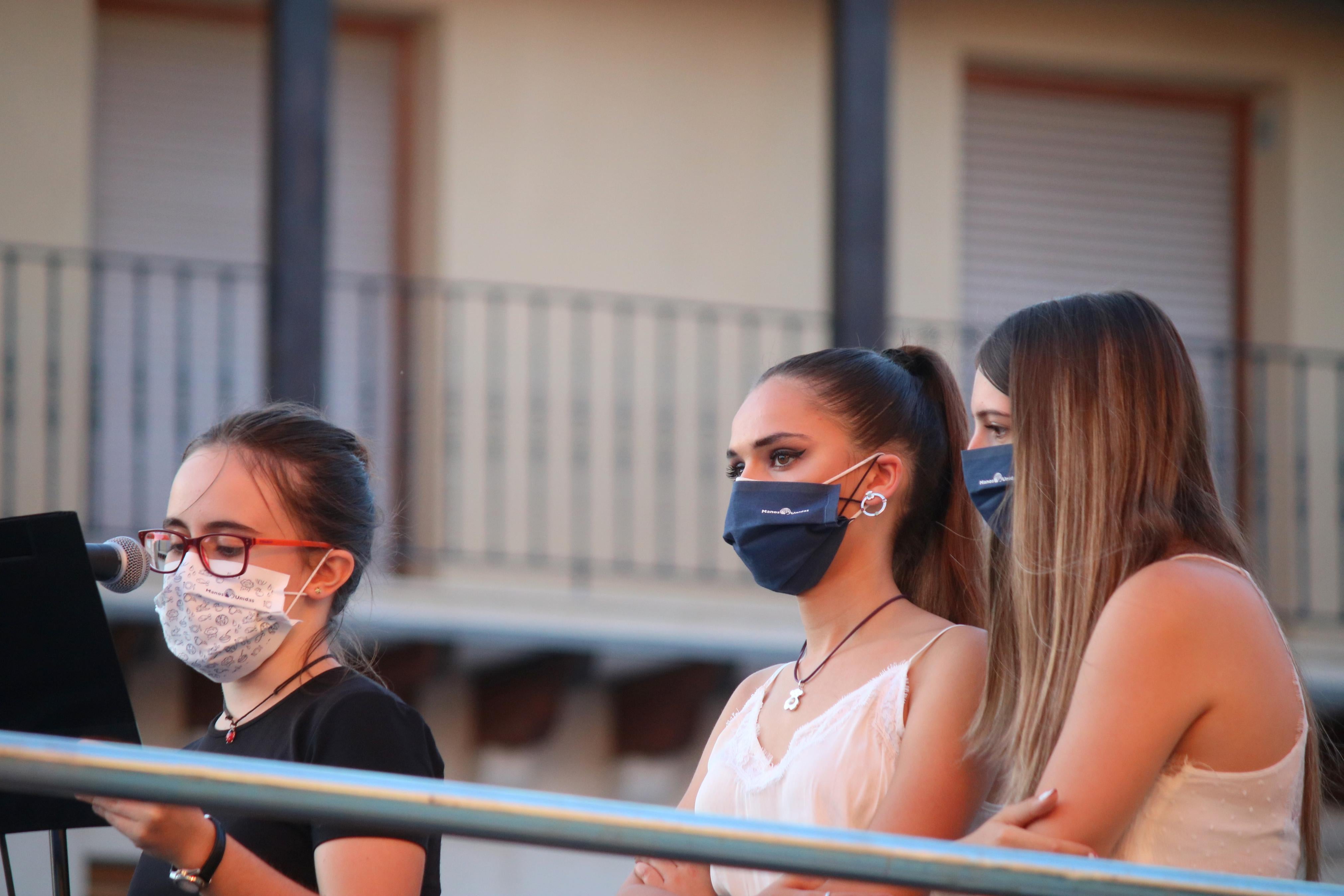 Fetén Fetén entusiasmó al numeroso público congregado en Baltanás