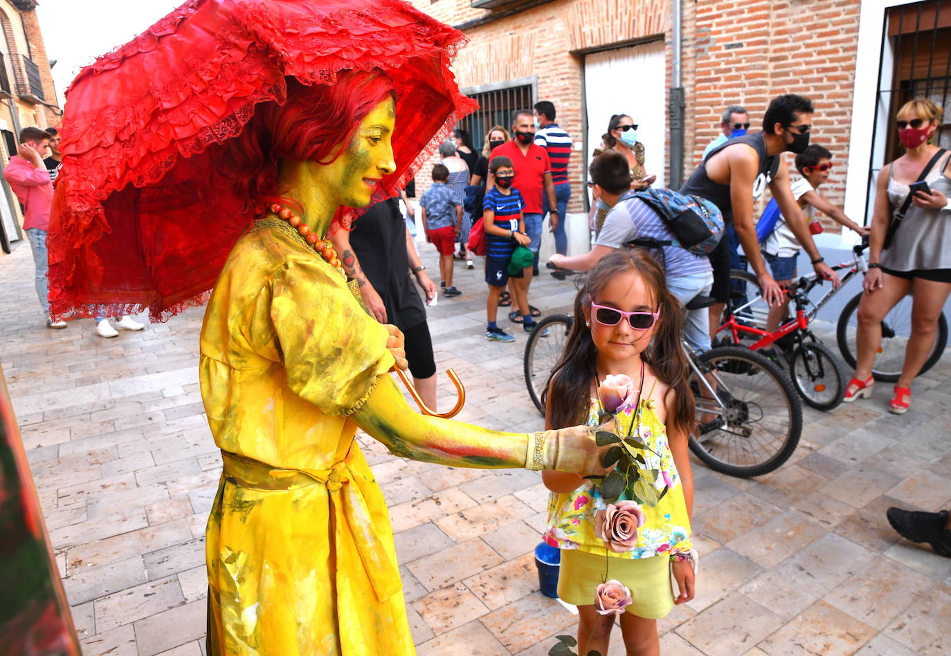 Estatuas humanas en Alaejos.