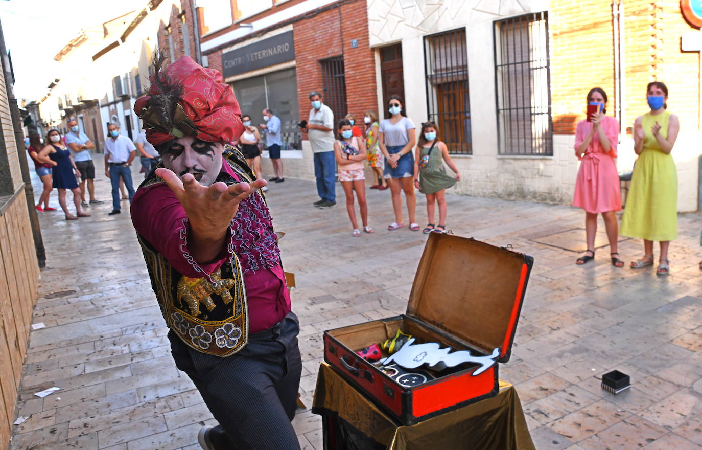 Estatuas humanas en Alaejos.