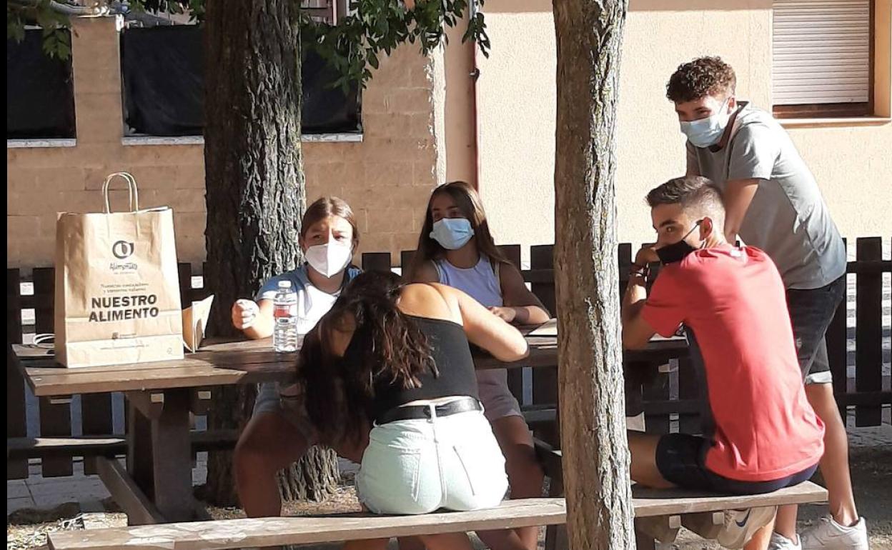 Una de las acciones llevadas a cabo en la gincana saludable de La Higuera, en Segovia. 