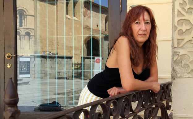 «Antes me sentía mutilada y ahora, con los tatuajes, me veo divina de la muerte»