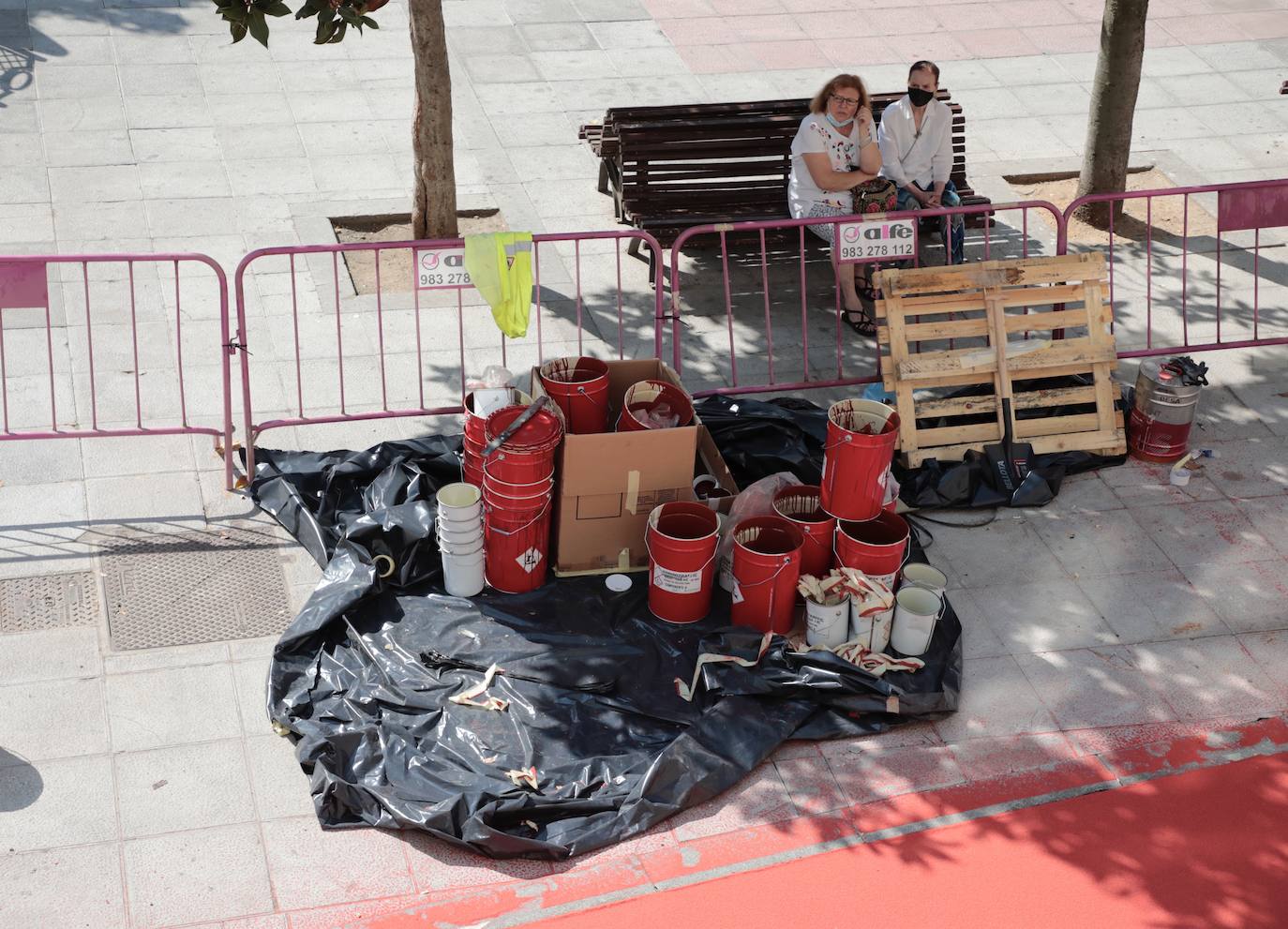 Fotos: Obras de pintado en la calle María de Molina de Valladolid