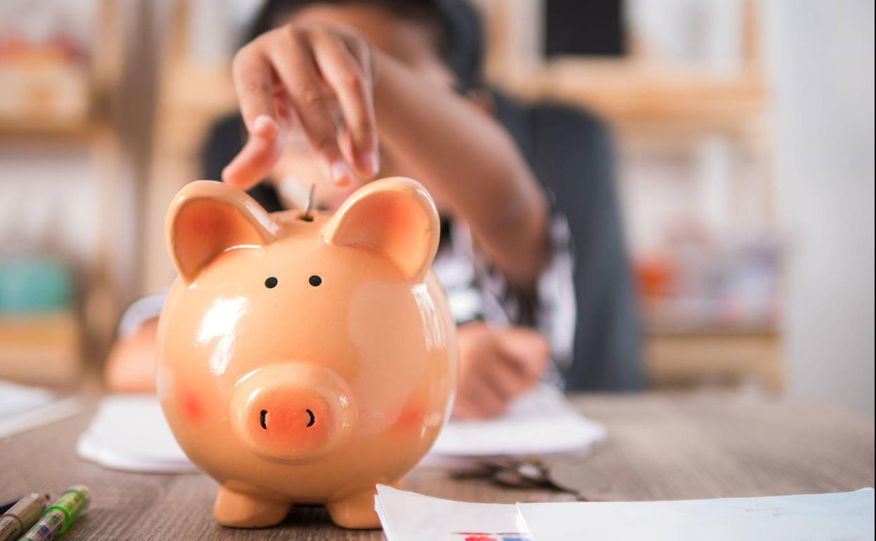 Una hucha en una imagen de archivo. 