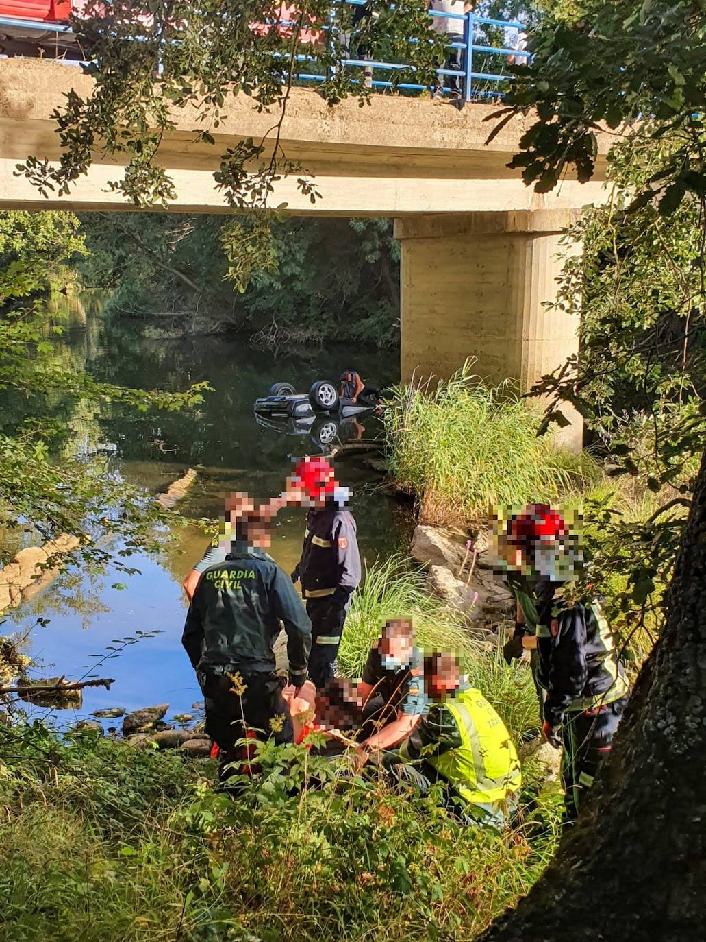 Rescate en el río Nela.