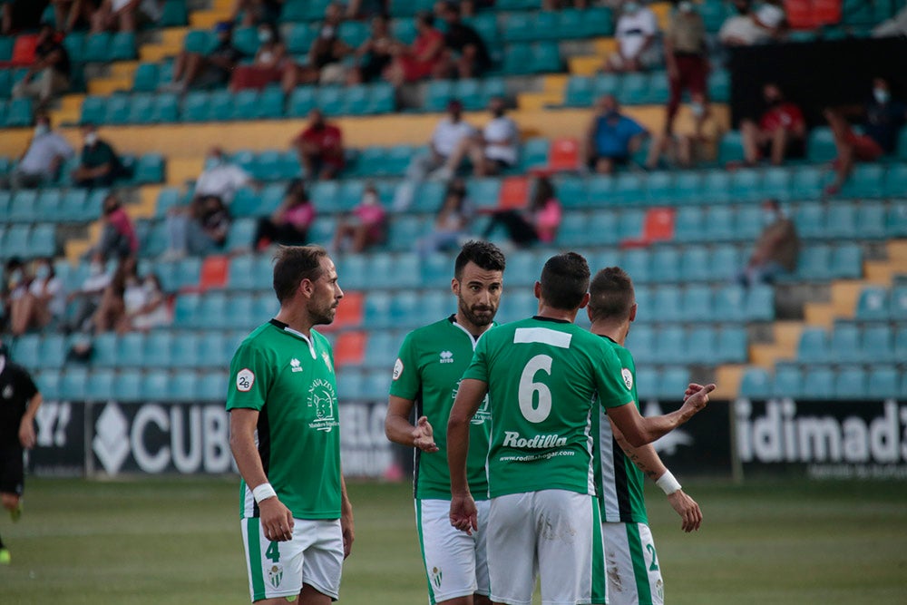 Salamanca CF UDS y CD Guijuelo retomaron su enfrentamiento, tras las suspensión del martes