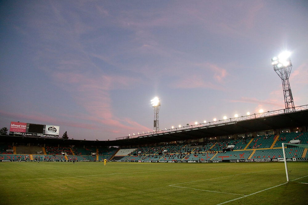 Salamanca CF UDS y CD Guijuelo retomaron su enfrentamiento, tras las suspensión del martes