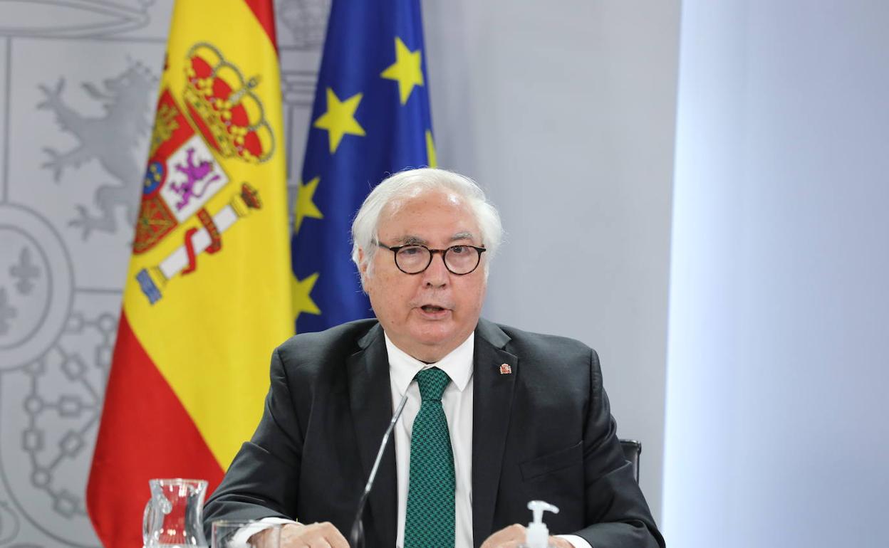 El ministro de Universidades, Manuel Castells, en rueda de prensa posterior al Consejo de Ministros, en la que ha presentado su proyecto de Reforma de Universidades