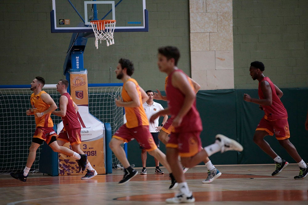 El Aquimisa ya entrena en el pabellón de Carbajosa de la Sagrada 