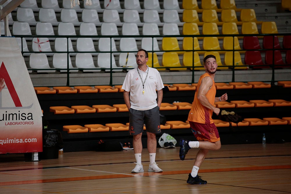 El Aquimisa ya entrena en el pabellón de Carbajosa de la Sagrada 