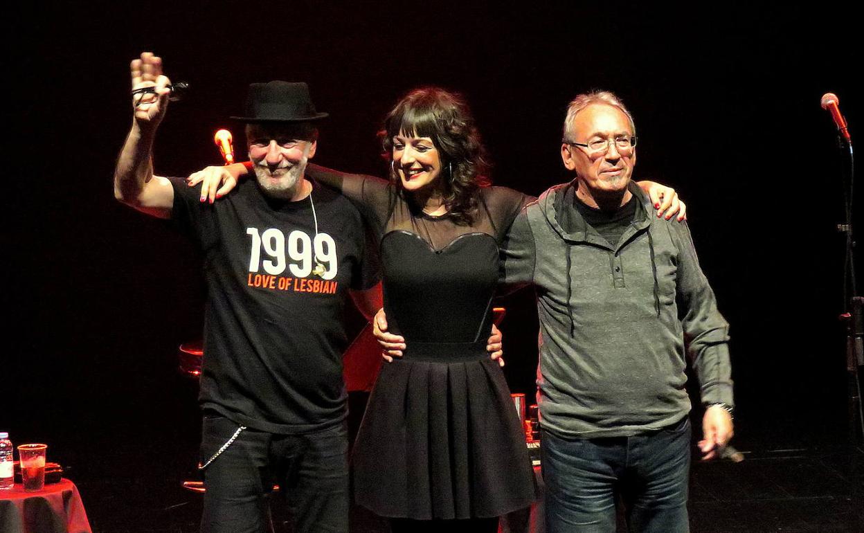 Pancho Varona, Mara Barros y Antonio García de Diego, en las noches sabineras. 