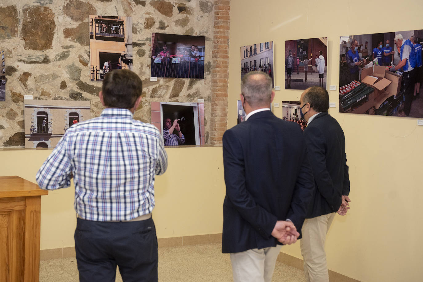 Fotos: La exposición &#039;Un año en imágenes&#039; comienza en Navas de Oro