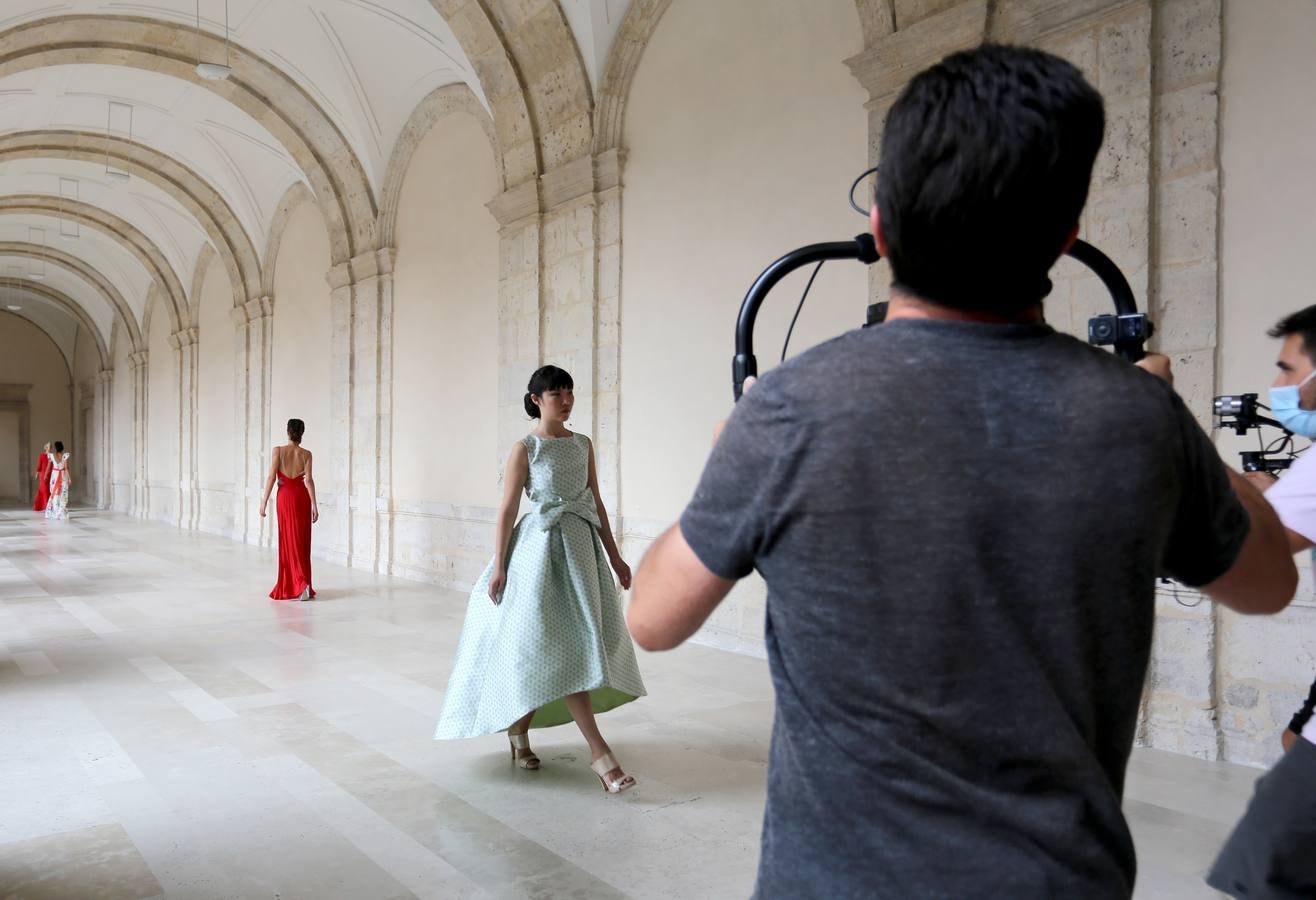 Fotos: Grabación del desfile de la diseñadora vallisoletana Esther Noriega en el Museo Patio Herreriano de Valladolid