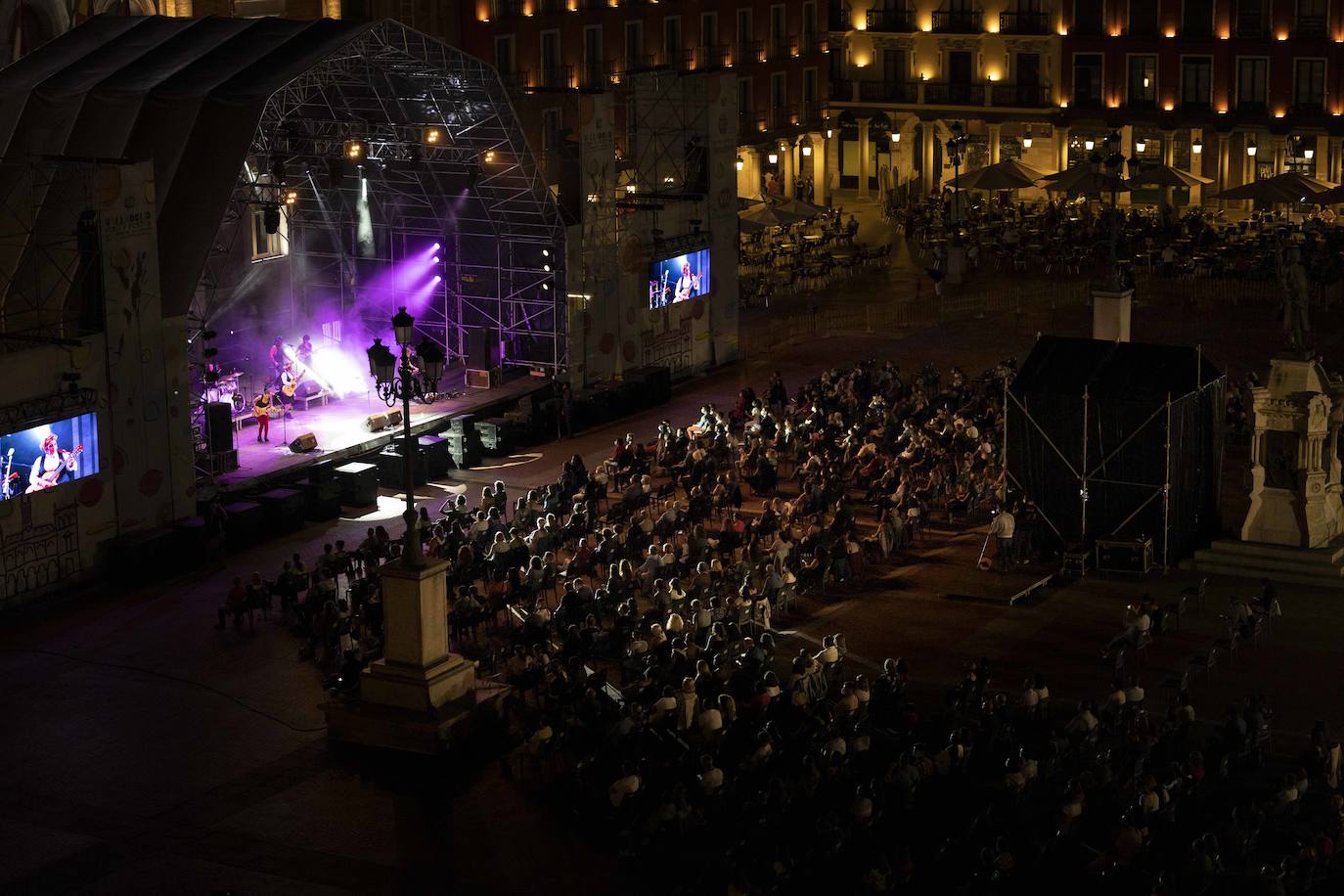 Fotos: Concierto de Amparanoia en la Plaza Mayor de Valladolid