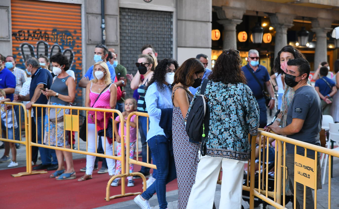 Fotos: Controles de accesos a la Plaza Mayor de Valladolid a propósito del pregón de Fiestas