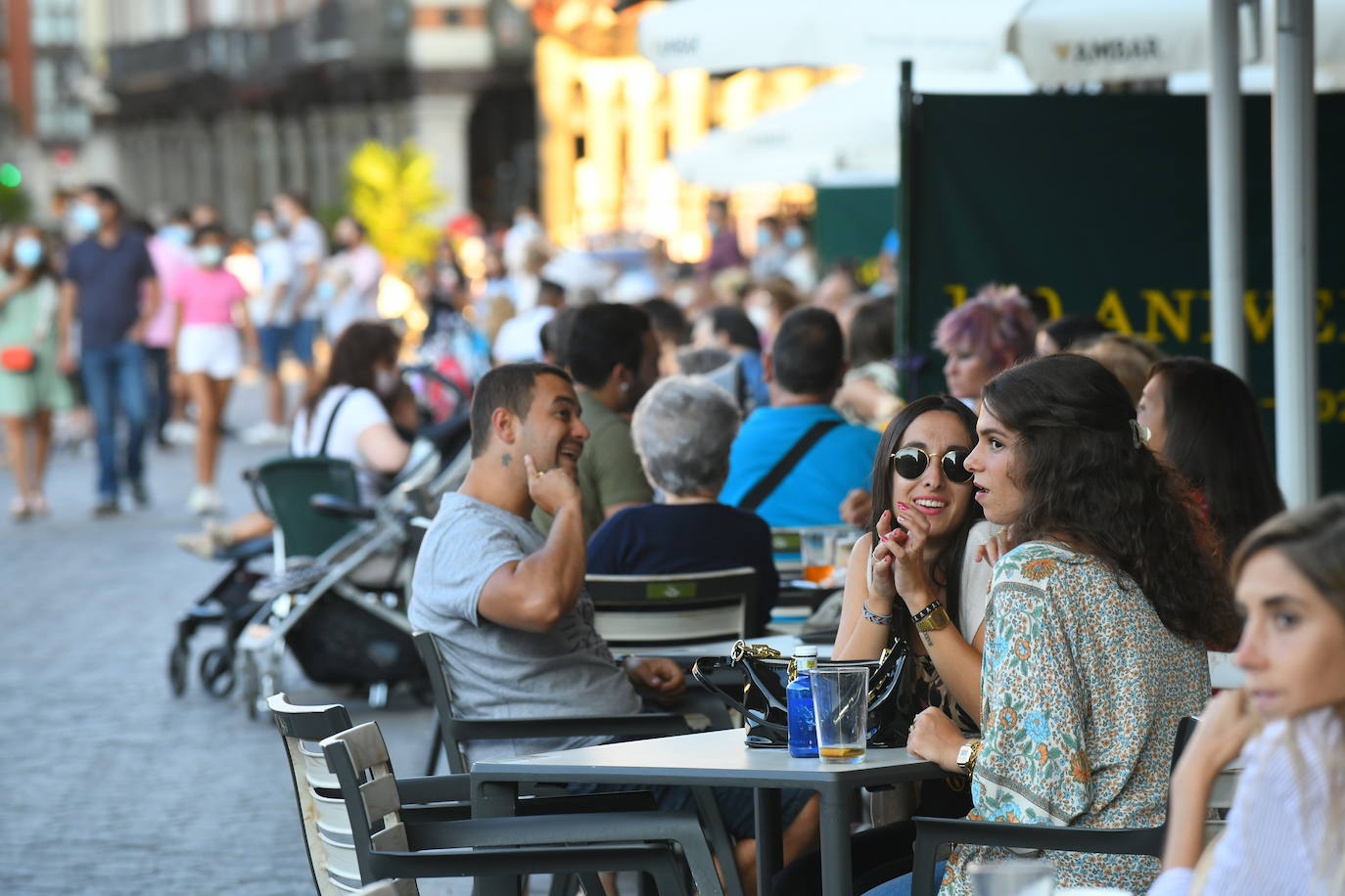 Fotos: Controles de accesos a la Plaza Mayor de Valladolid a propósito del pregón de Fiestas