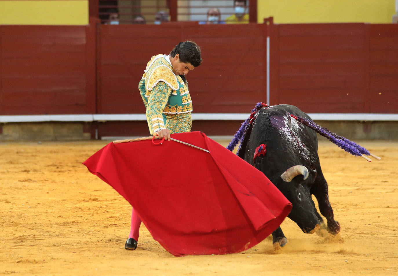 Los toros de Zalduendo estuvieron muy por debajo de los toreros en el festejo que abría el ciclo de San Antolín