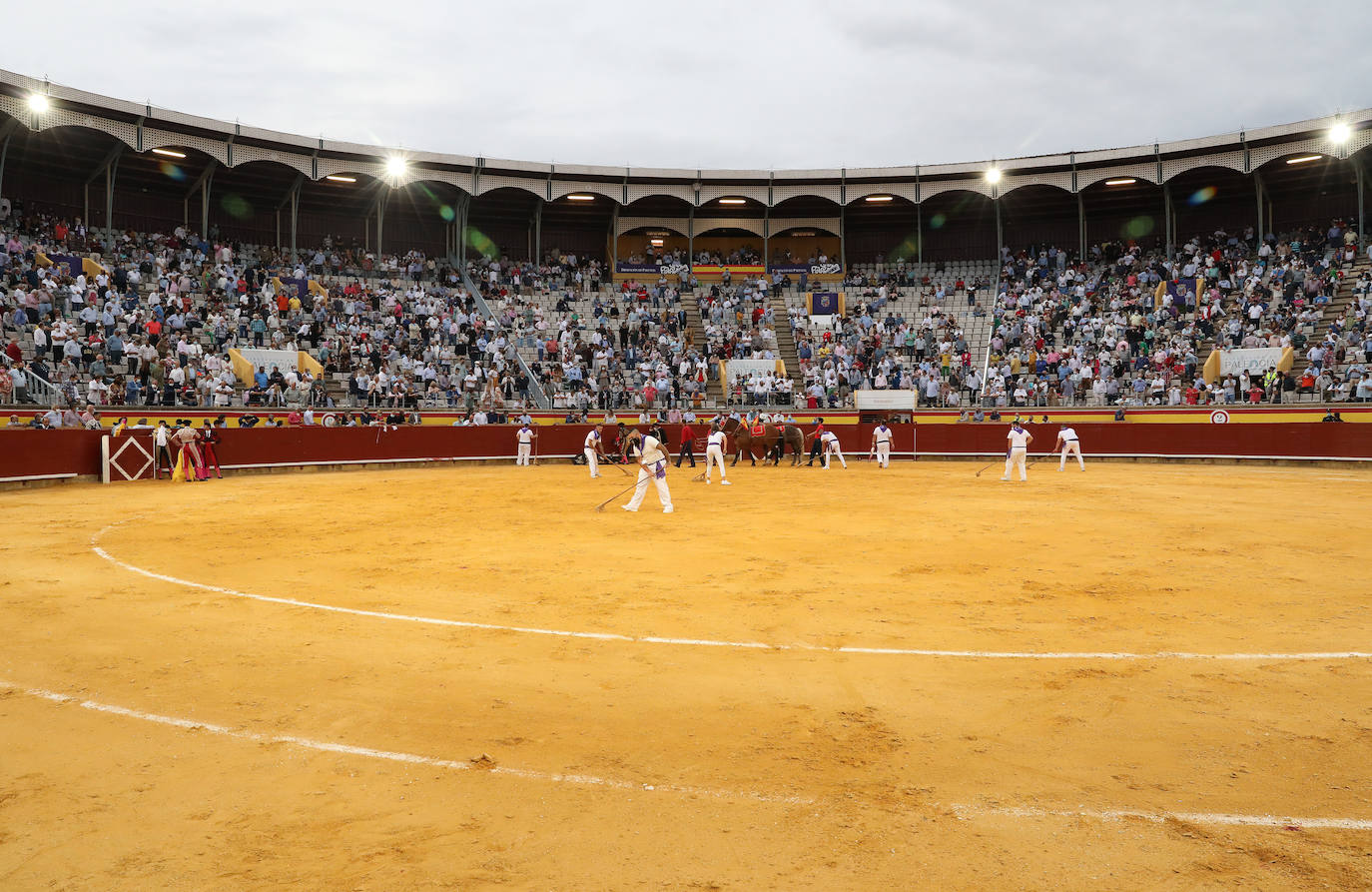 Los toros de Zalduendo estuvieron muy por debajo de los toreros en el festejo que abría el ciclo de San Antolín