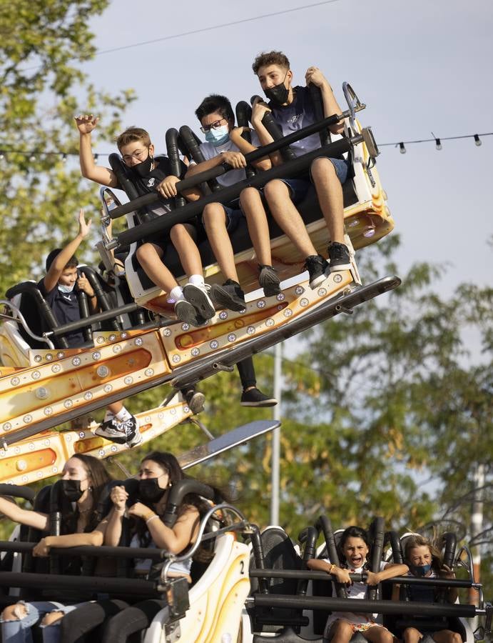 Fotos: Diversión para todos los públicos en el Real de la Feria