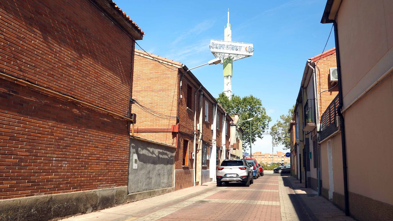 Este distrito vallisoletano se contruyó entre los años 1952 y 1959 bajo la supervisión del Patronato Diocesano de la Vivienda