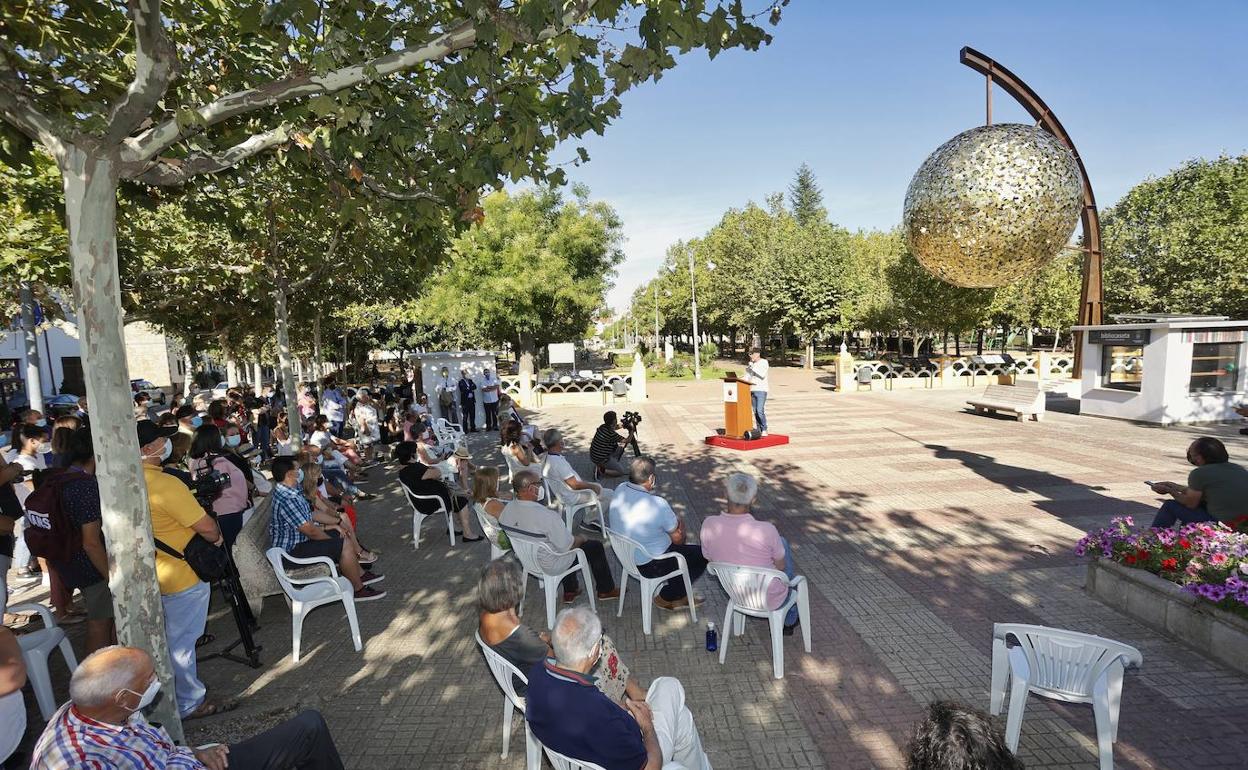 Numeroso públcio acudió a l ainauguración.