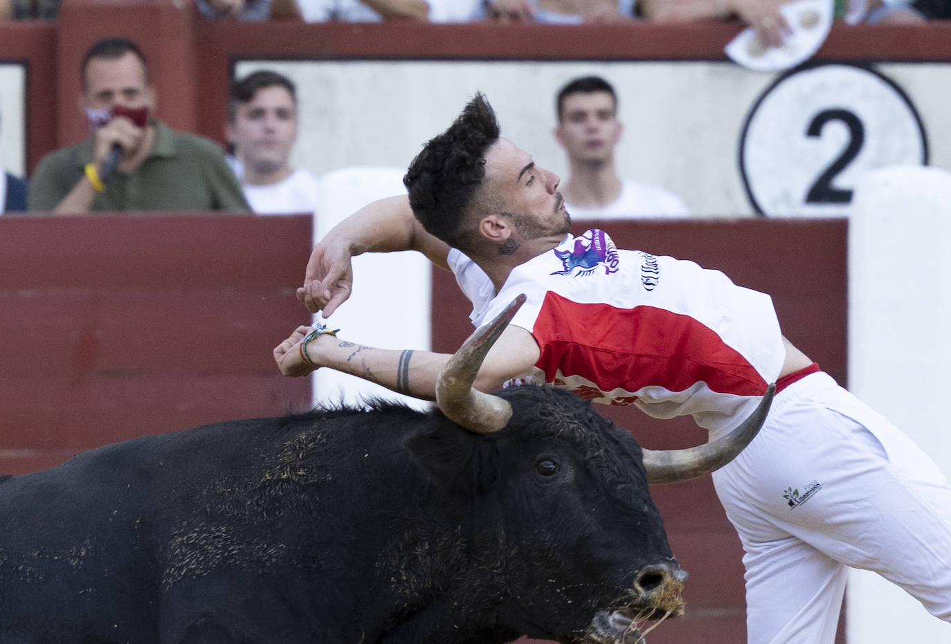 Fotos: Cortes. Liga del Corte Puro en la Plaza de Toros de Valladolid