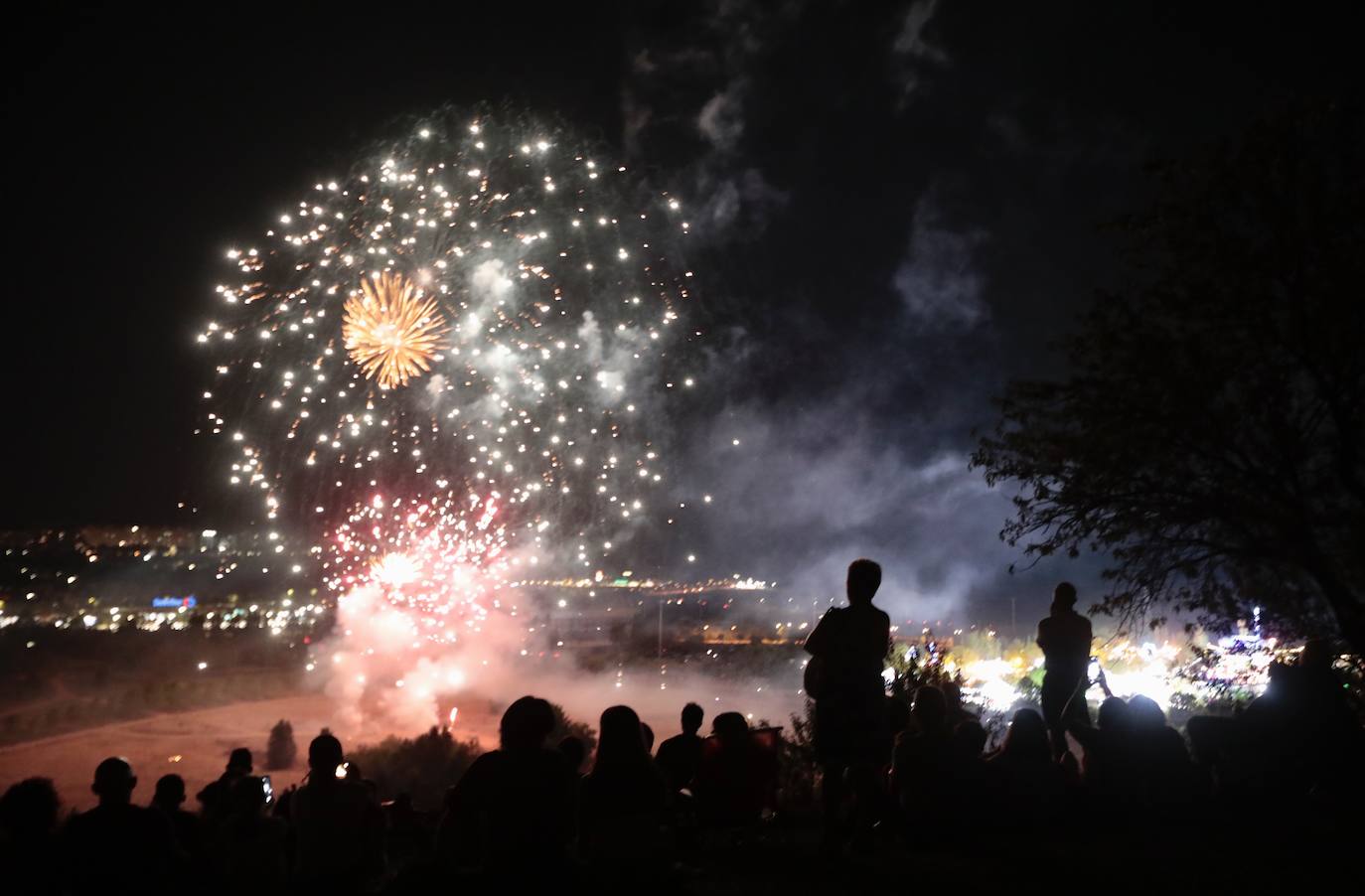 Fotos: Los fuegos artificiales del domingo en Valladolid