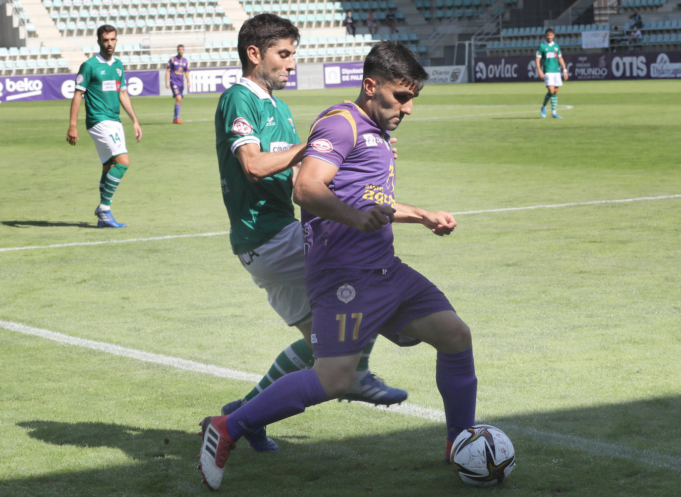 Los jugadores de Rubén Gala consiguen la primera victoria en La Balastera