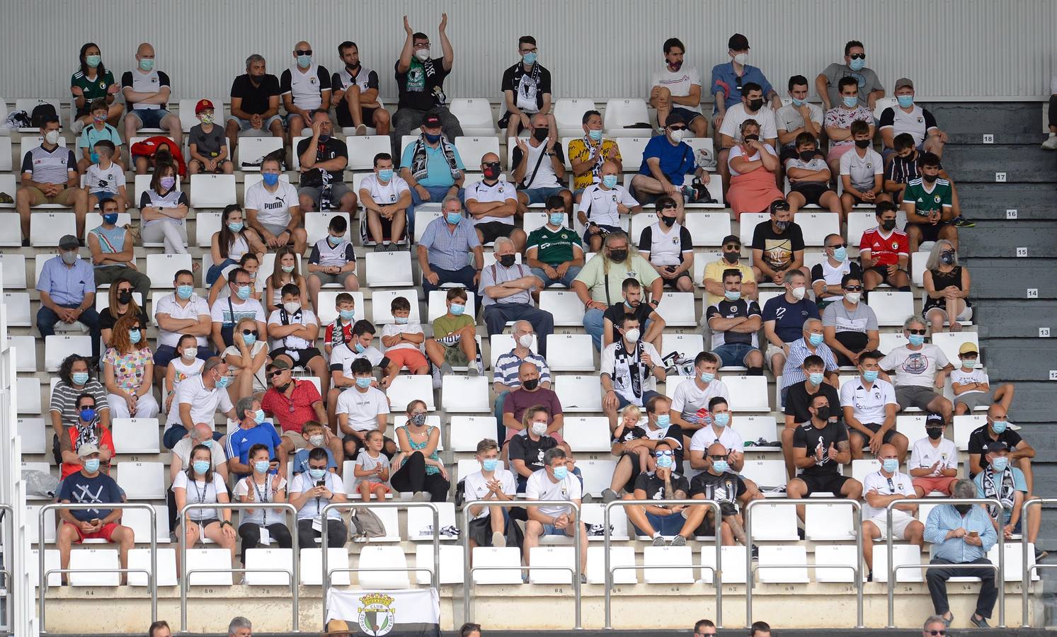 Fotos: Público en el partido del Burgos CF-Real Valladolid