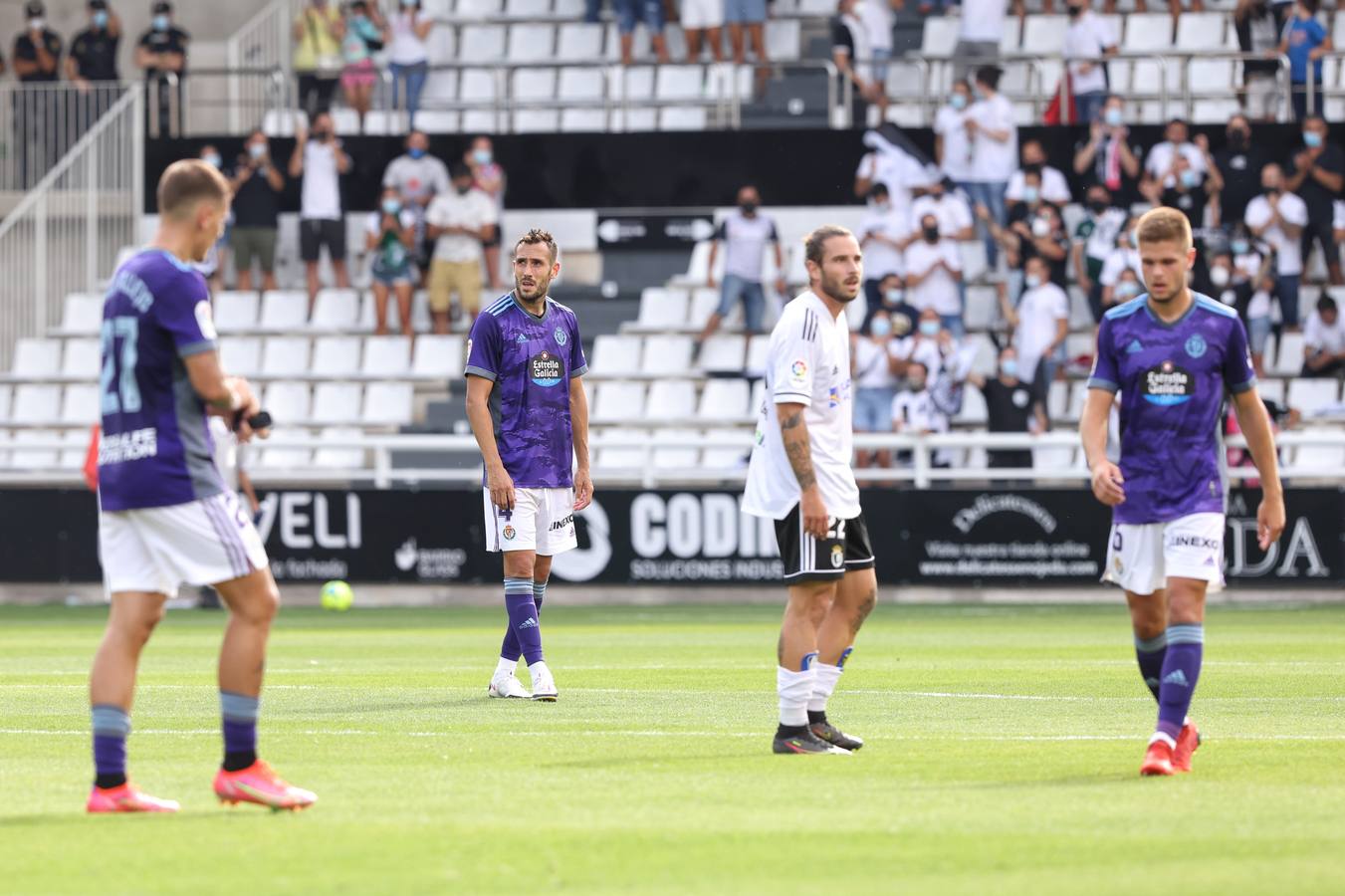 Fotos: Derrota del Real Valladolid en Burgos (3-0)