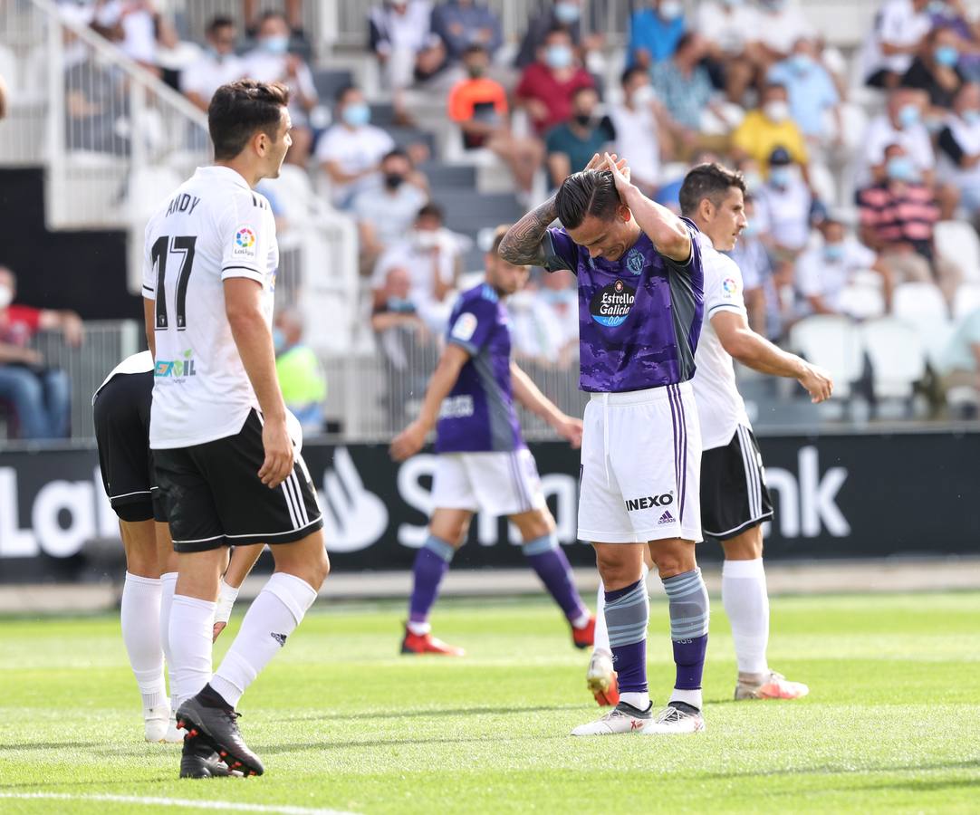 Fotos: Derrota del Real Valladolid en Burgos (3-0)