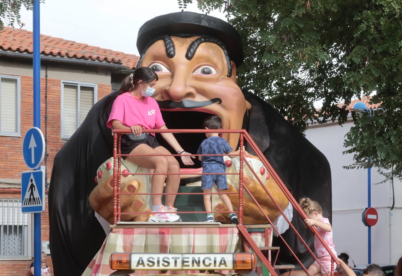 Fotos: El Tragaldabas visita el barrio España