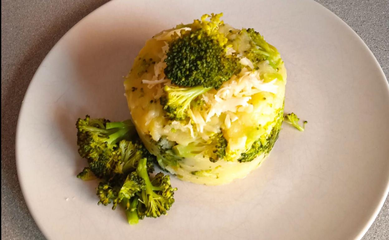 Delicioso puré de patata con brócoli