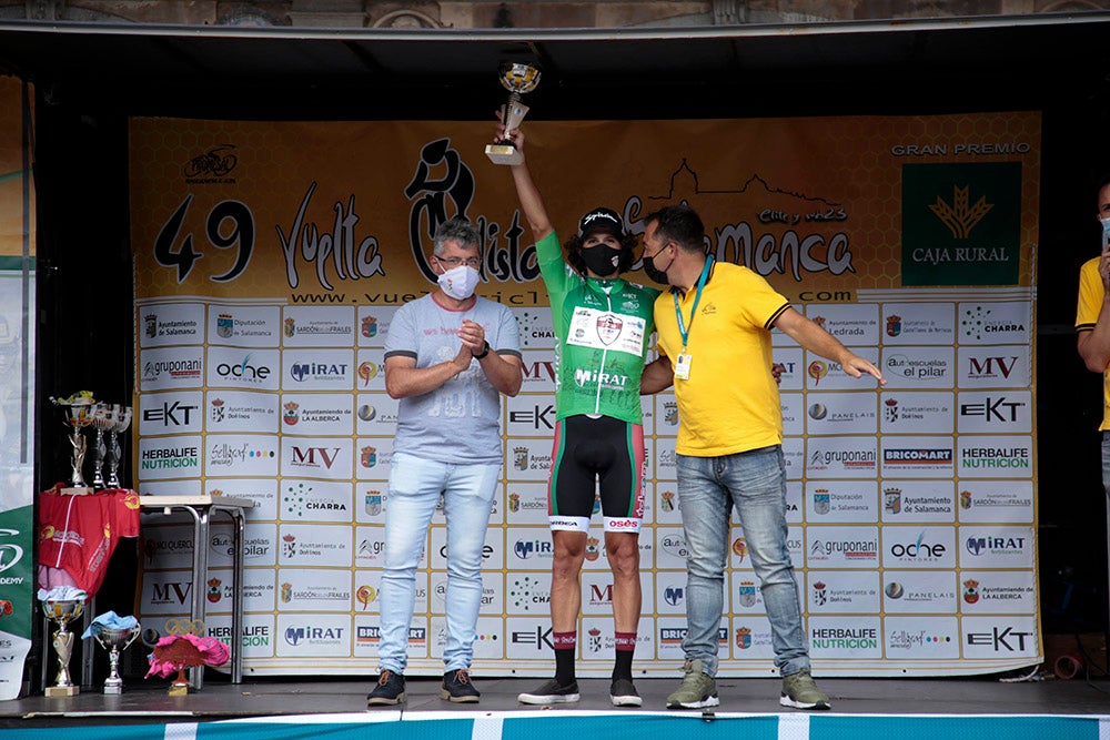 Etapa y maillot amarillo para Vinicius en la última etapa de la Vuelta a Salamanca