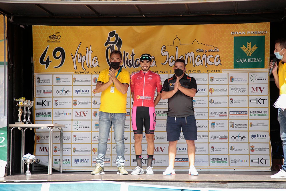 Etapa y maillot amarillo para Vinicius en la última etapa de la Vuelta a Salamanca