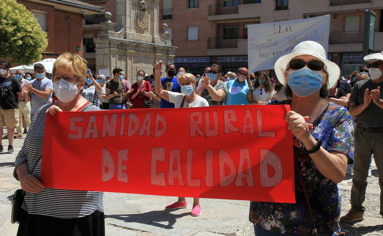 Protesta en Nava de la Asunción (Segovia) este verano. 