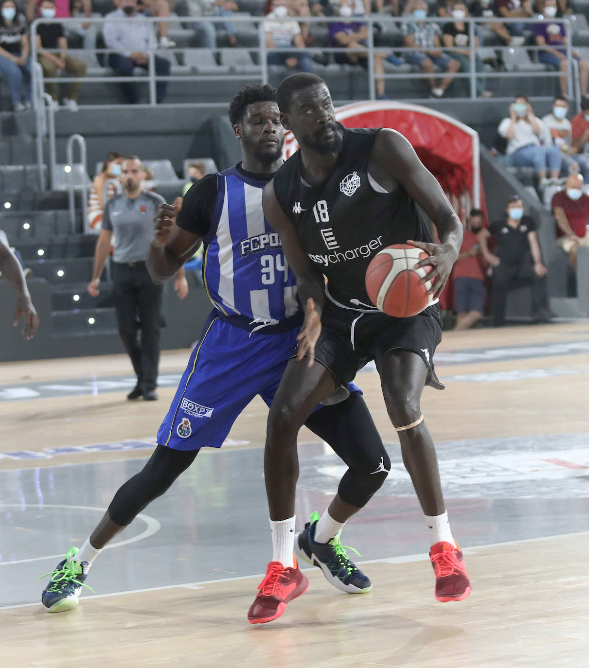 Fotos: Easycharger Palencia 56- FC Porto 53