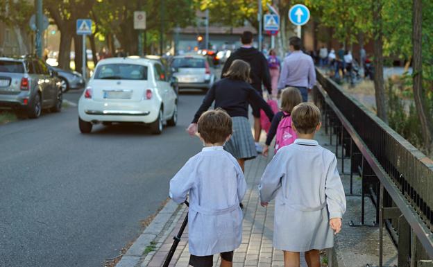 Escuelas Católicas tilda la nueva ley de «guillotina para cercenar» los derechos de familias y centros