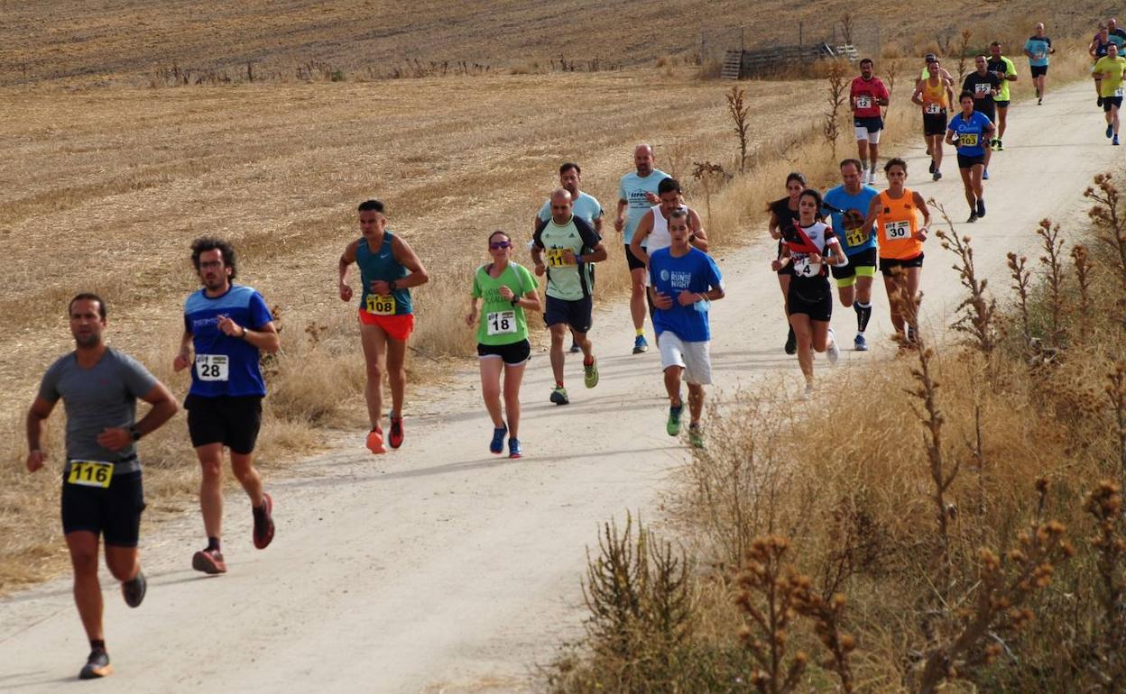 Participantes del Cross Trail de la Piñon Race de Pedrajas de San Esteban 