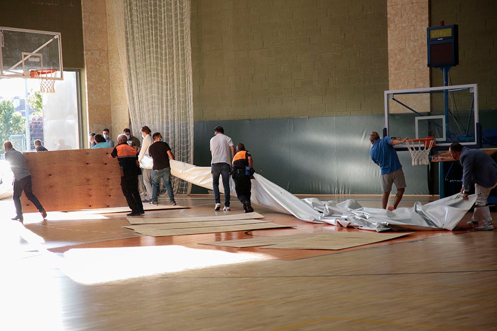 El Aquimisa CD Carbajosa pudo dedicar la victoria a su jugador Ángel Carcaño, evacuado al hospital durante el calentamiento tras la caída de una estructura del techo sobre la pista 