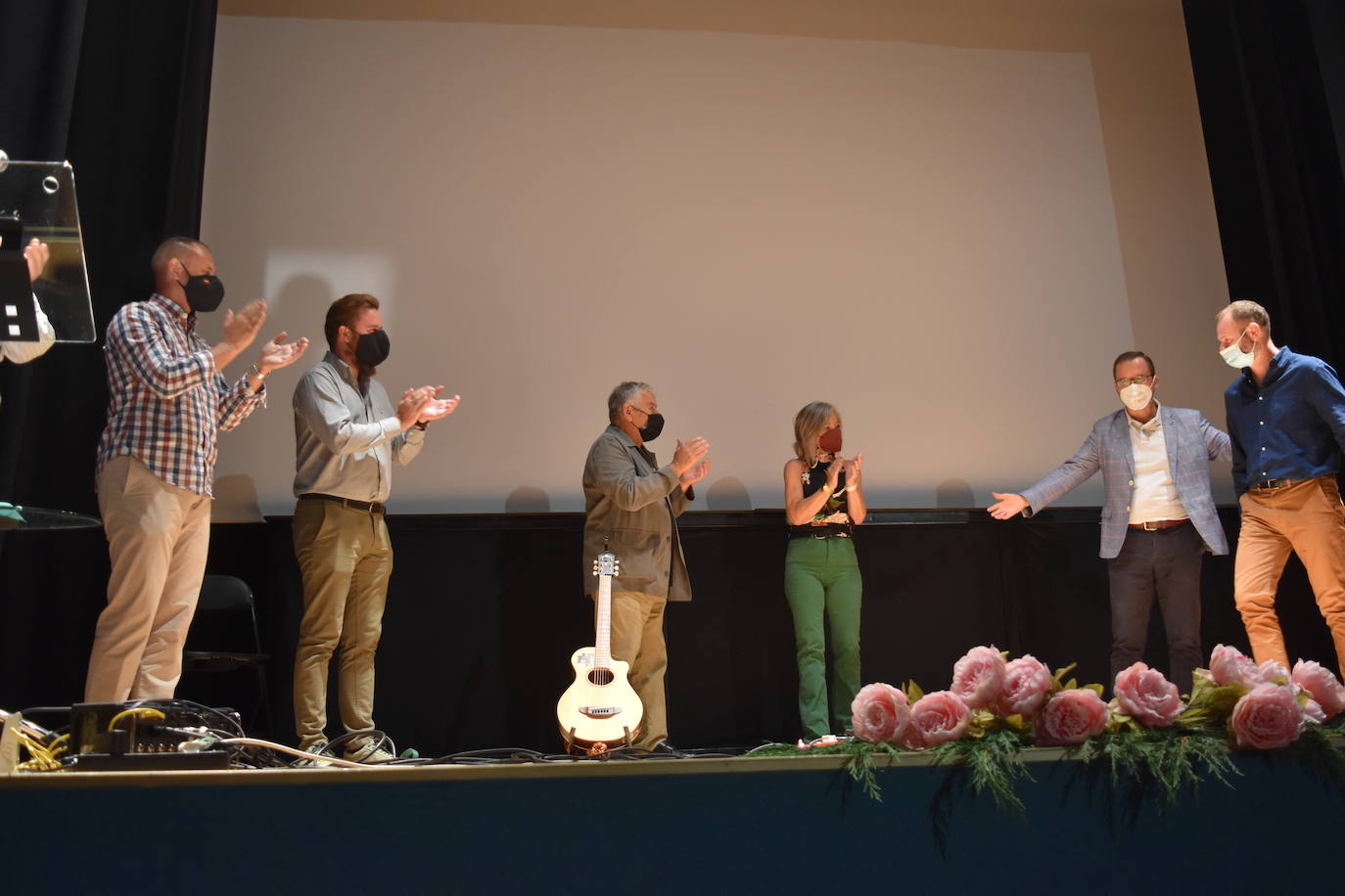 Fotos: Wifredo Román recibe emocionado en Aguilar de Campoo el premio Arco